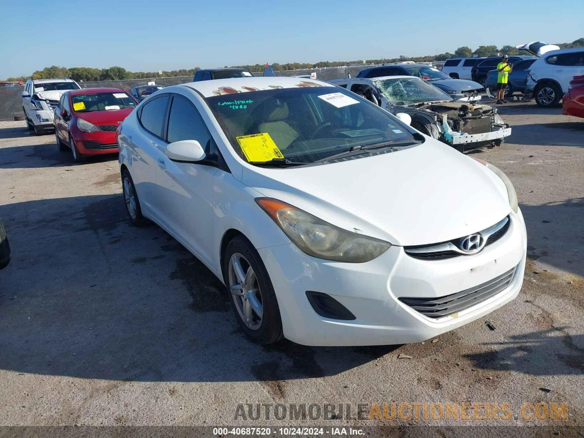 5NPDH4AE5DH153283 HYUNDAI ELANTRA 2013