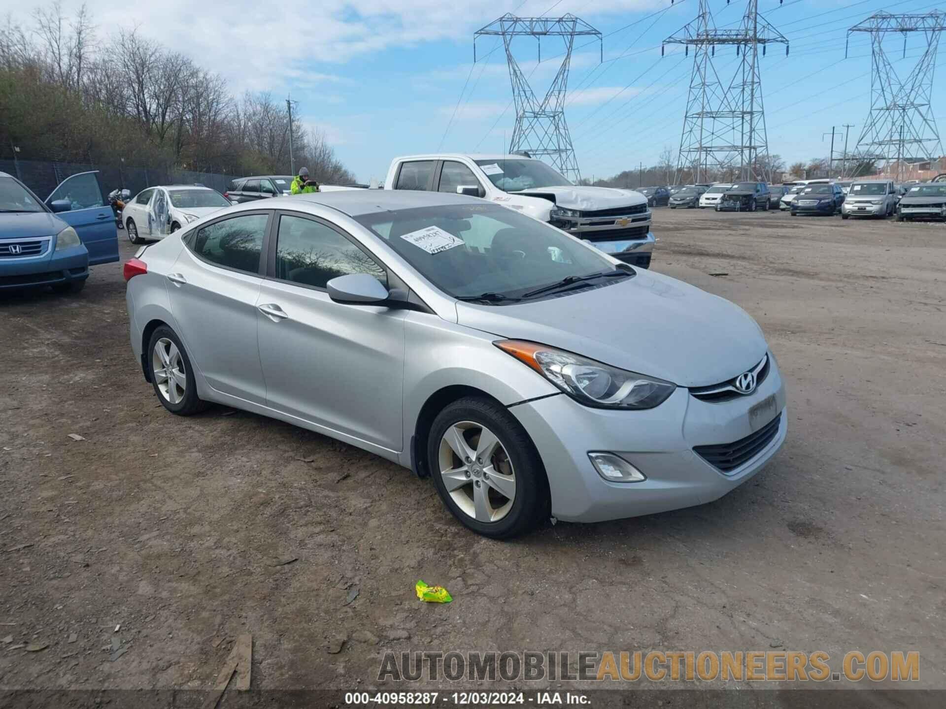 5NPDH4AE5DH172836 HYUNDAI ELANTRA 2013