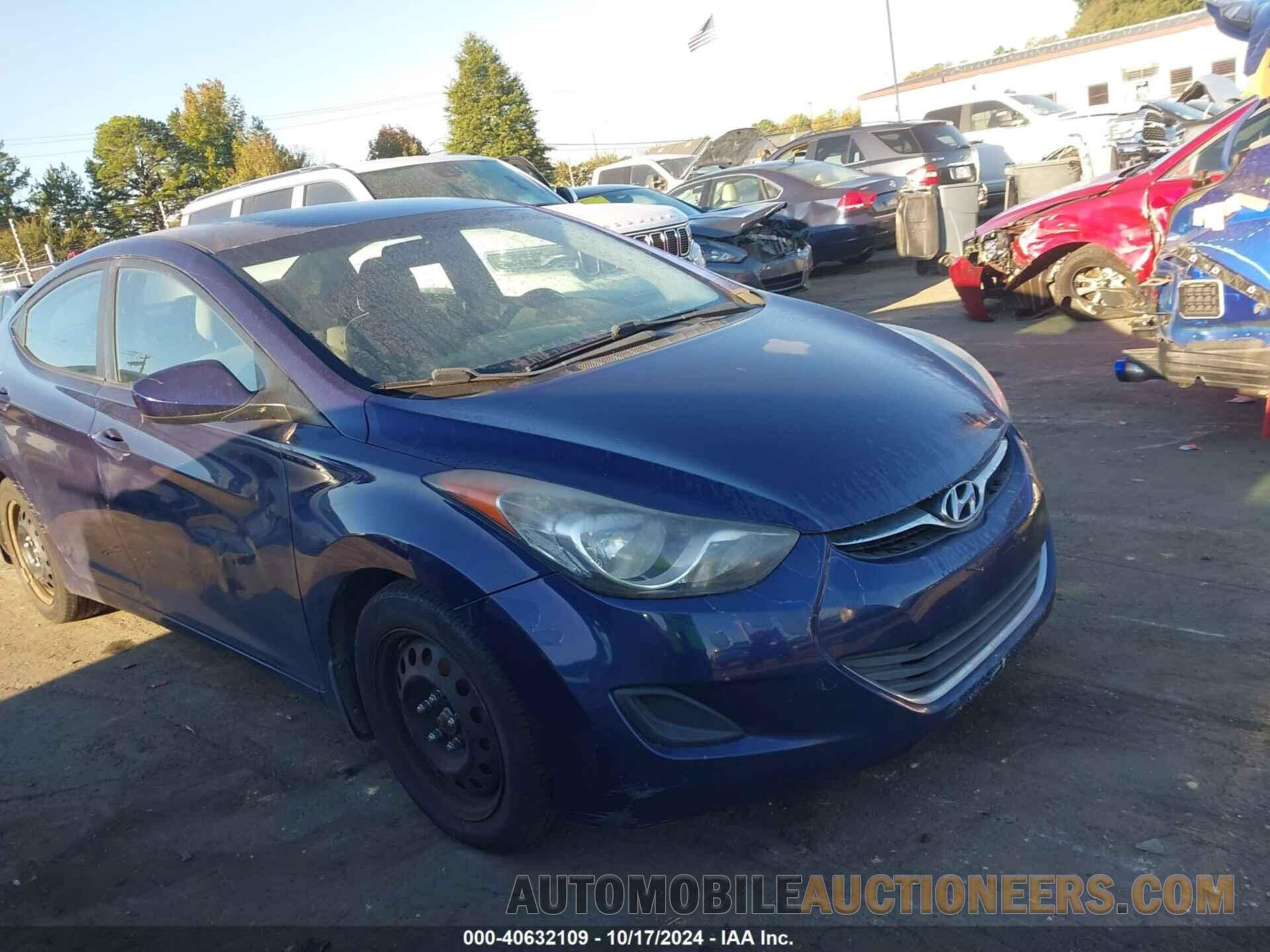 5NPDH4AE5DH202417 HYUNDAI ELANTRA 2013