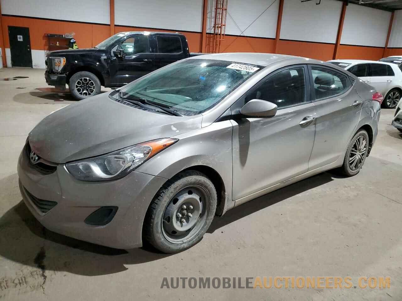 5NPDH4AE5DH205785 HYUNDAI ELANTRA 2013