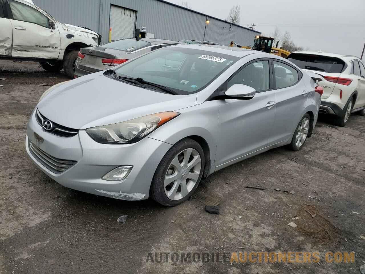 5NPDH4AE5DH218584 HYUNDAI ELANTRA 2013