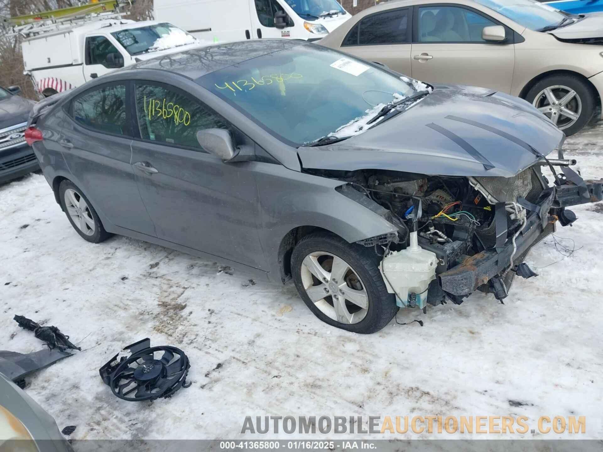 5NPDH4AE5DH242593 HYUNDAI ELANTRA 2013