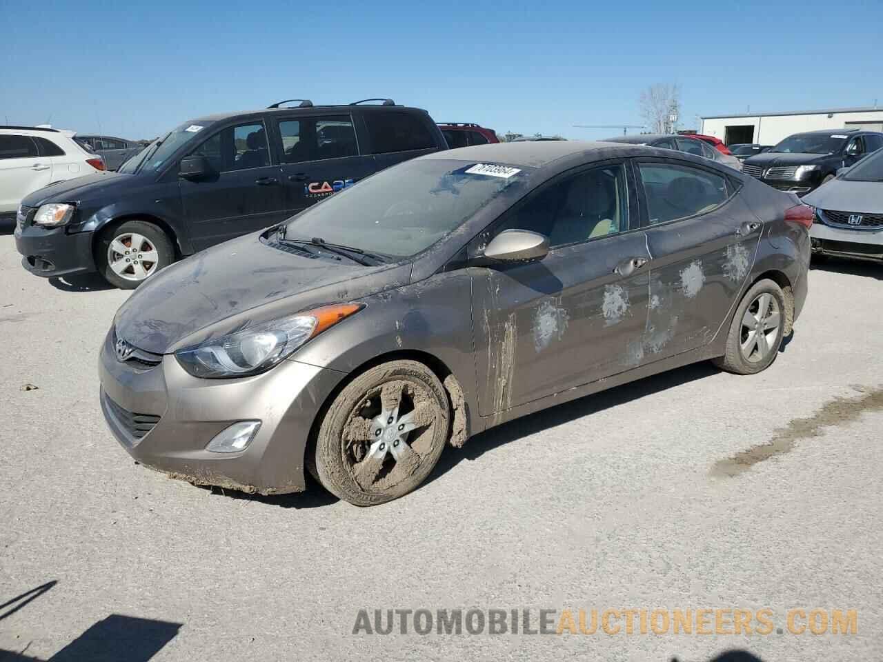 5NPDH4AE5DH252072 HYUNDAI ELANTRA 2013