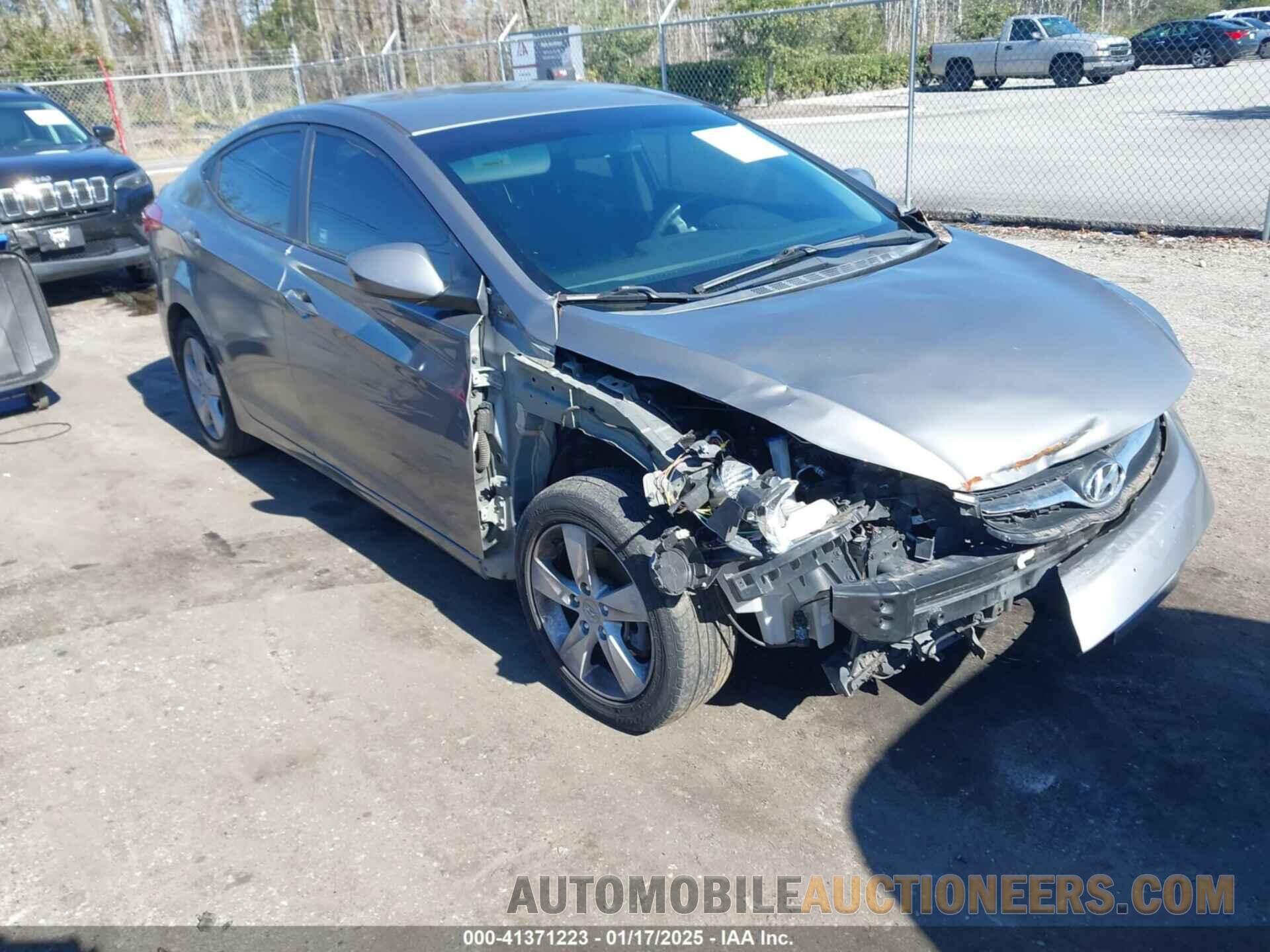 5NPDH4AE5DH297965 HYUNDAI ELANTRA 2013