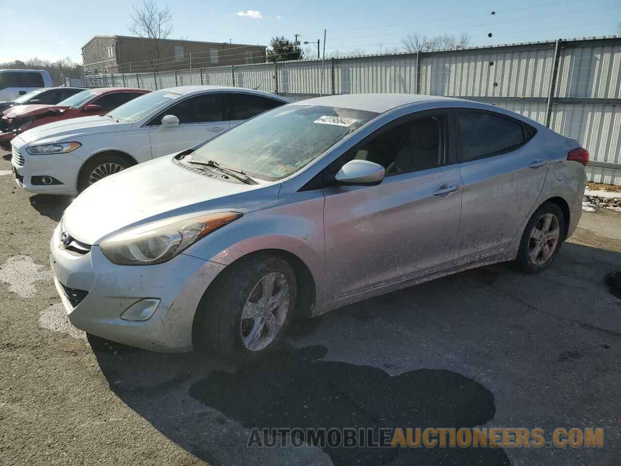 5NPDH4AE5DH300668 HYUNDAI ELANTRA 2013