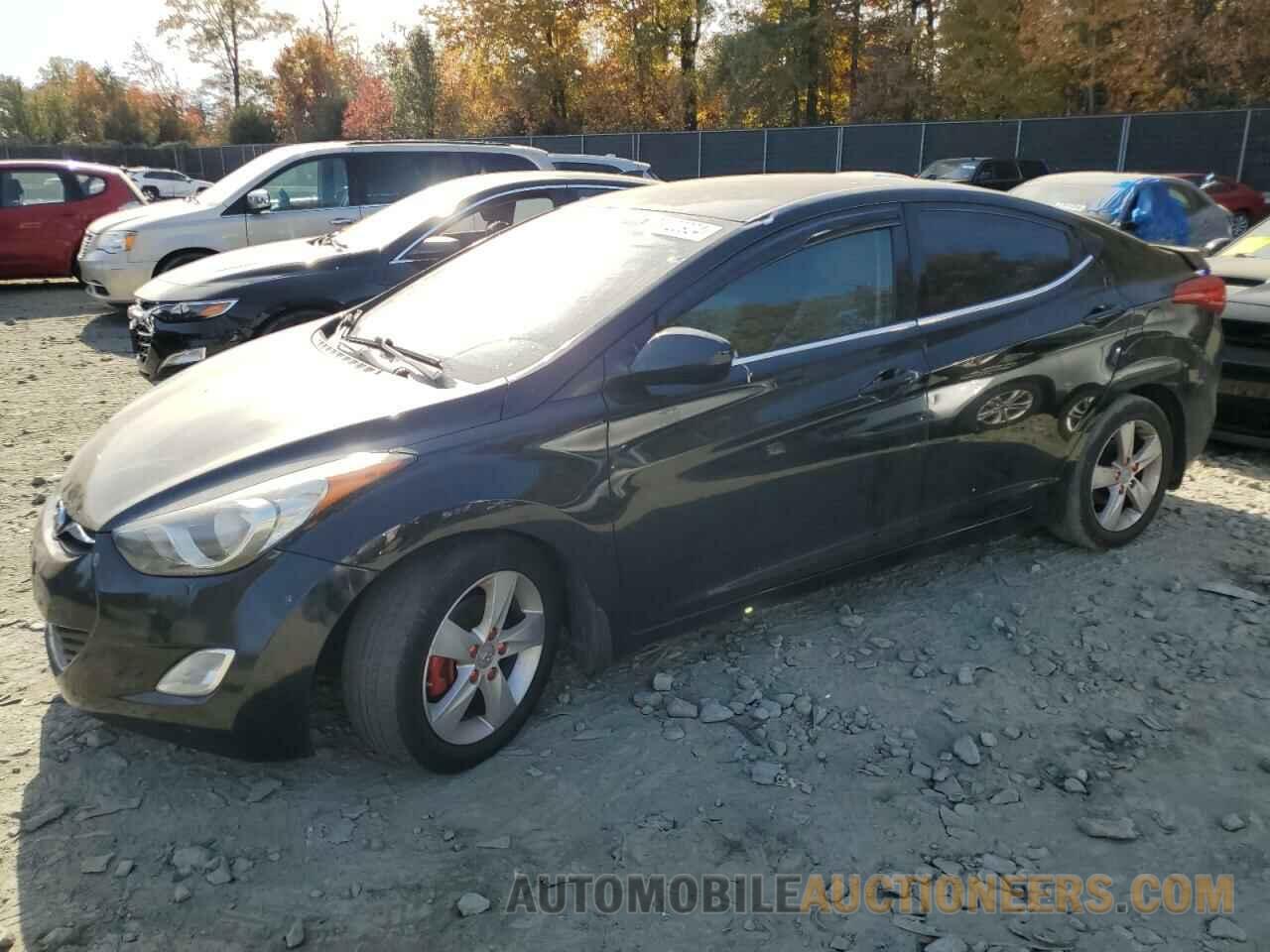 5NPDH4AE5DH310407 HYUNDAI ELANTRA 2013