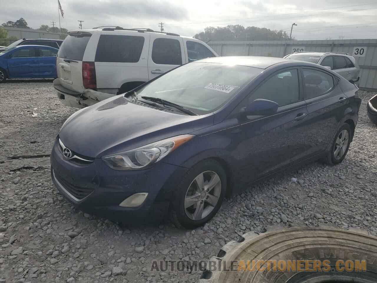 5NPDH4AE5DH319592 HYUNDAI ELANTRA 2013