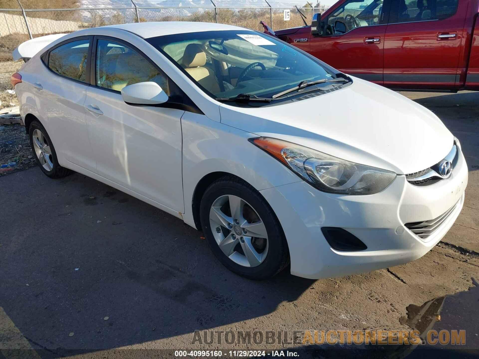 5NPDH4AE5DH361860 HYUNDAI ELANTRA 2013