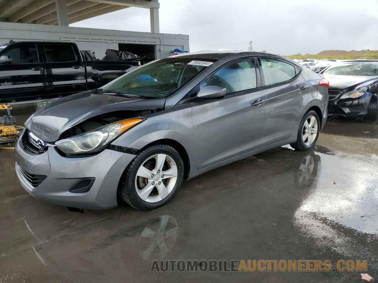 5NPDH4AE5DH363074 HYUNDAI ELANTRA 2013