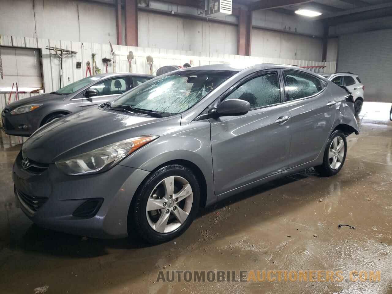 5NPDH4AE5DH370669 HYUNDAI ELANTRA 2013