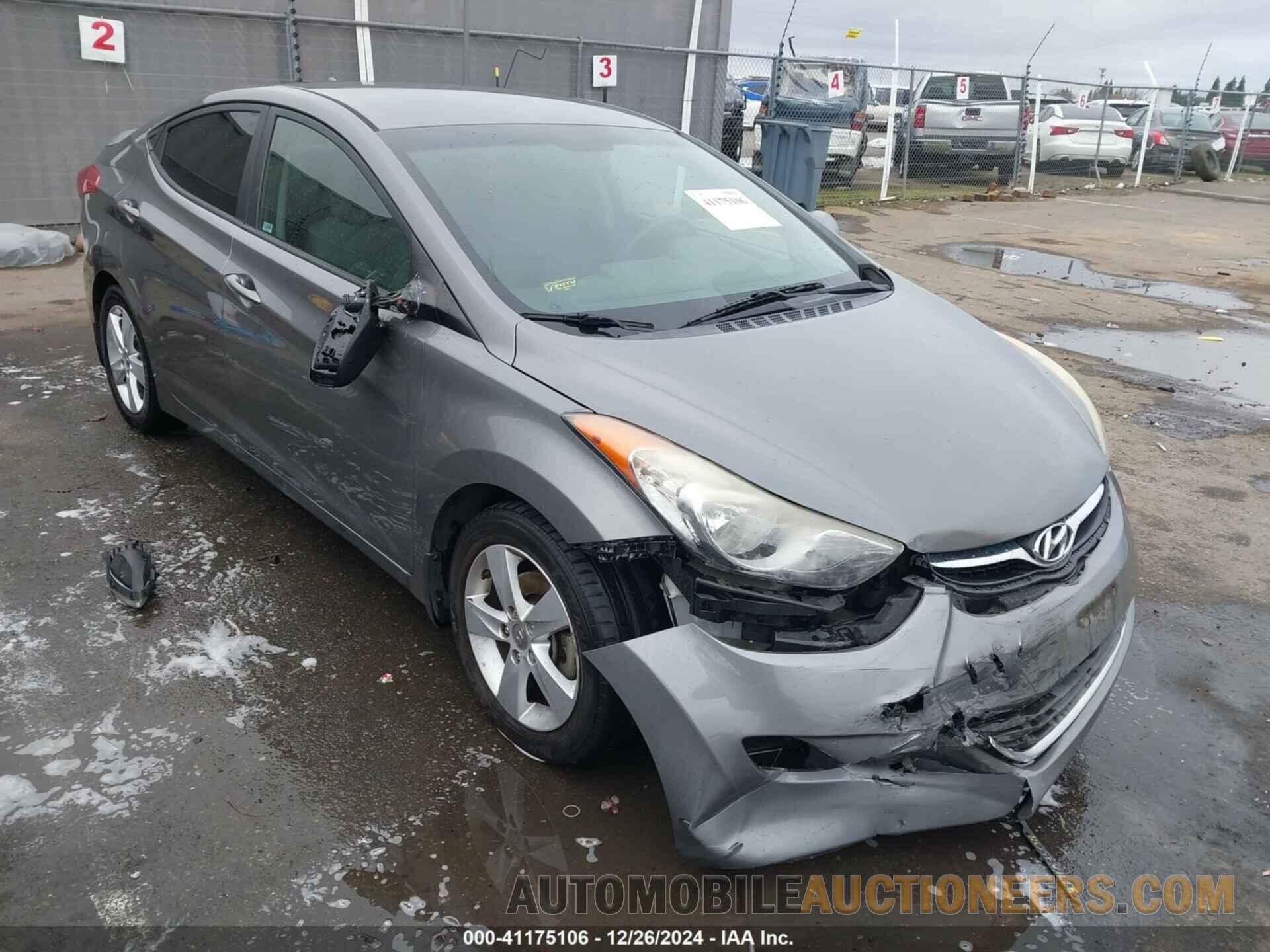 5NPDH4AE5DH417618 HYUNDAI ELANTRA 2013