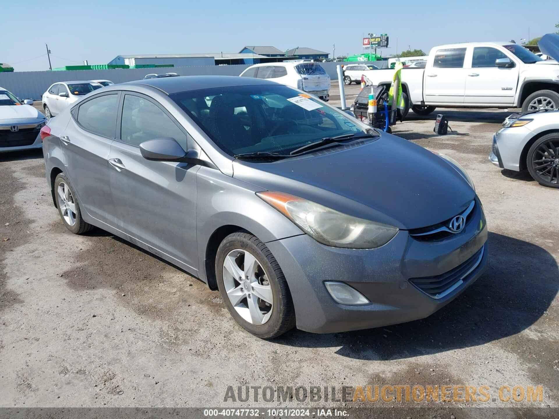 5NPDH4AE5DH424827 HYUNDAI ELANTRA 2013