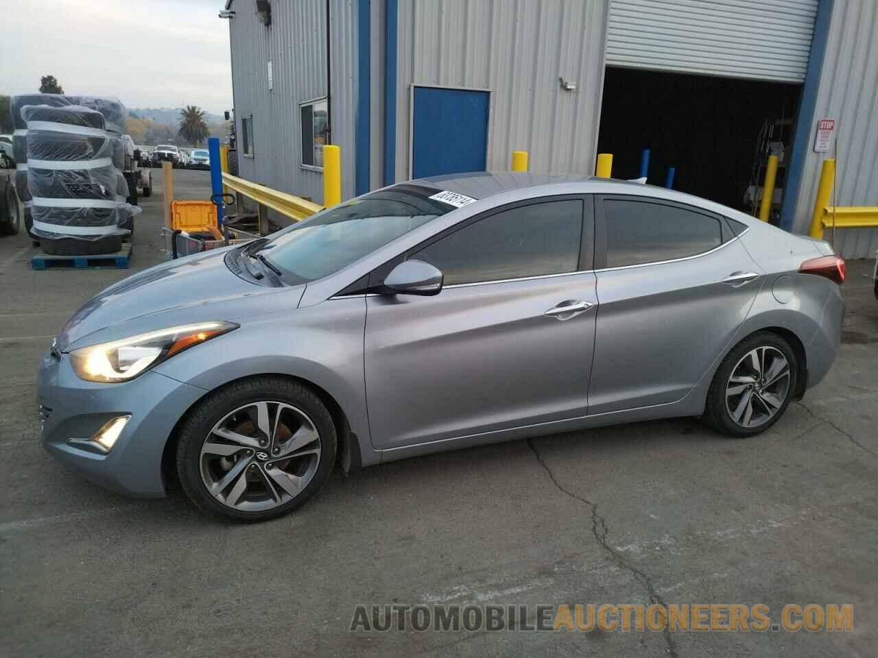 5NPDH4AE5FH597072 HYUNDAI ELANTRA 2015