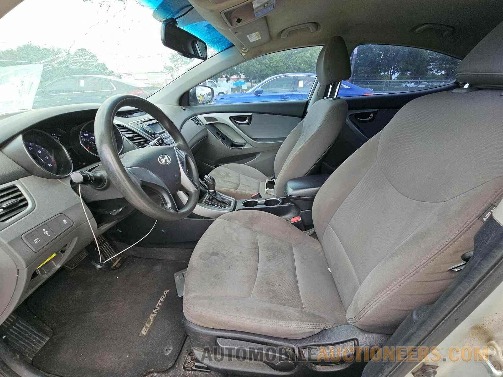 5NPDH4AE5FH601136 Hyundai Elantra SE 2015