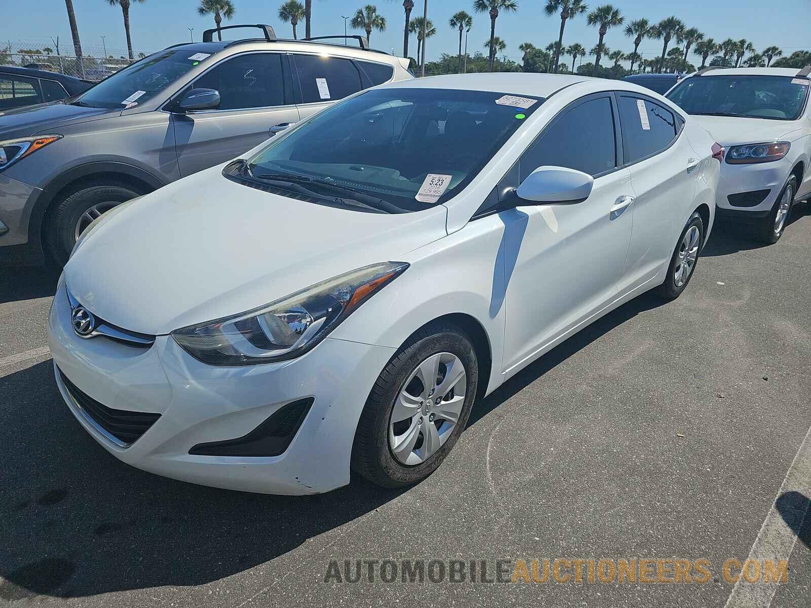 5NPDH4AE5GH739325 Hyundai Elantra SE 2016