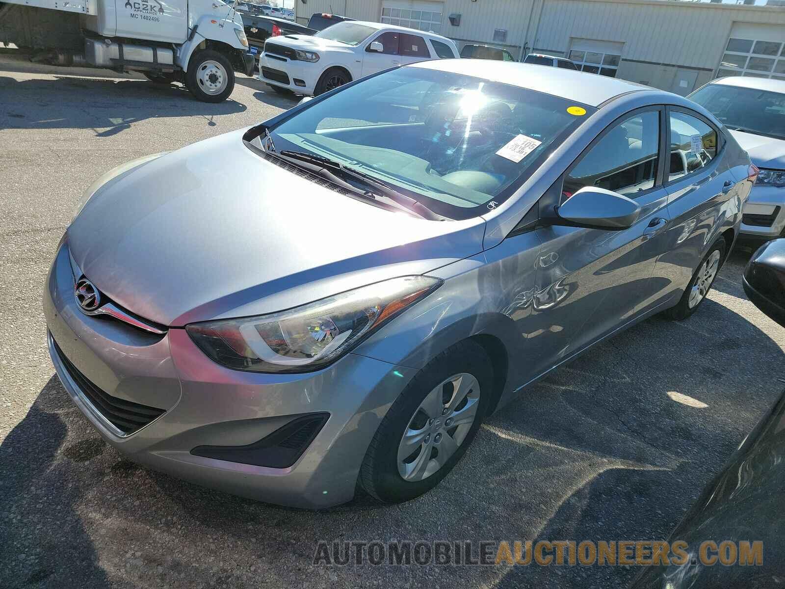 5NPDH4AE5GH744900 Hyundai Elantra SE 2016