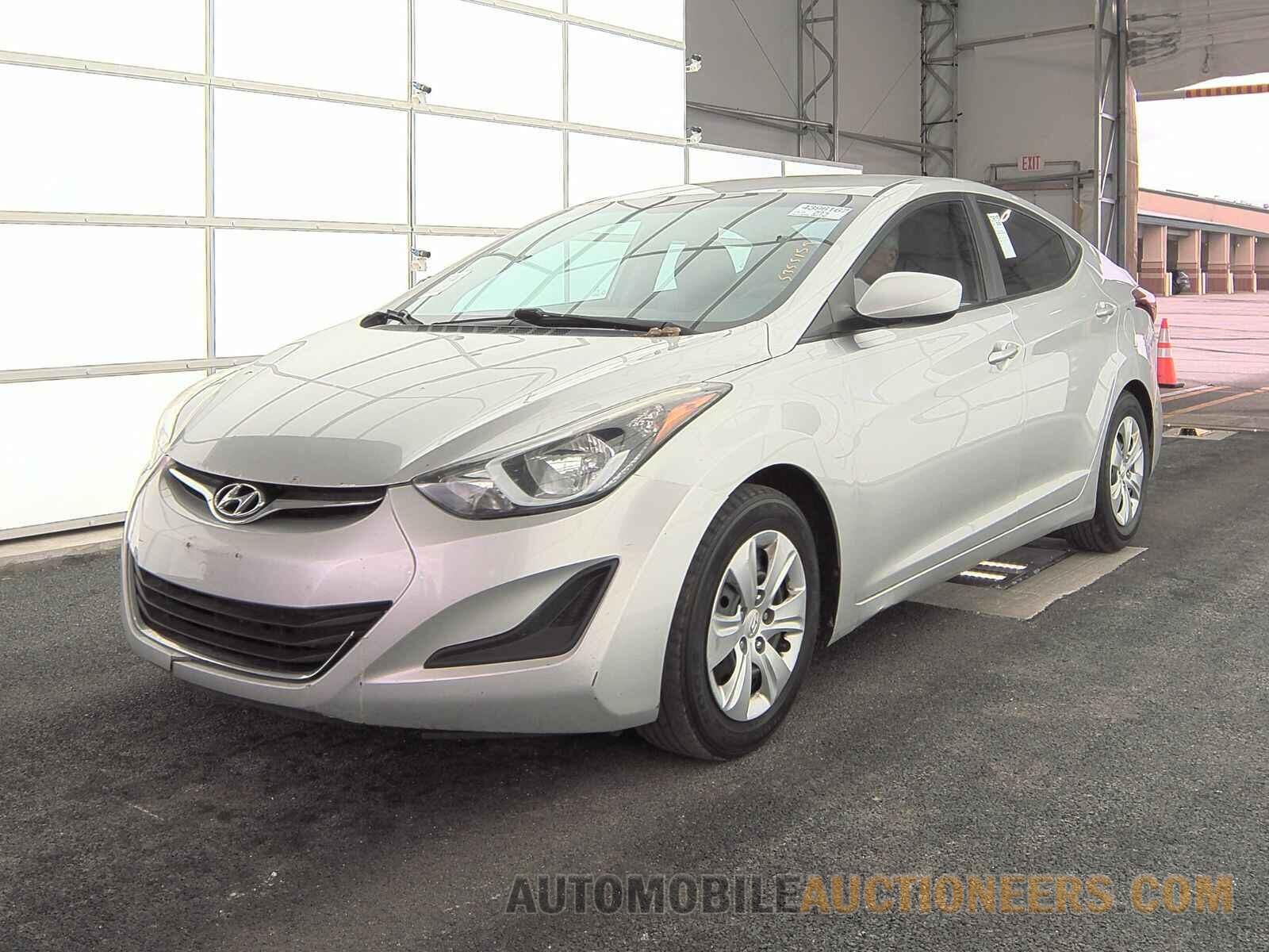 5NPDH4AE5GH766394 Hyundai Elantra SE 2016