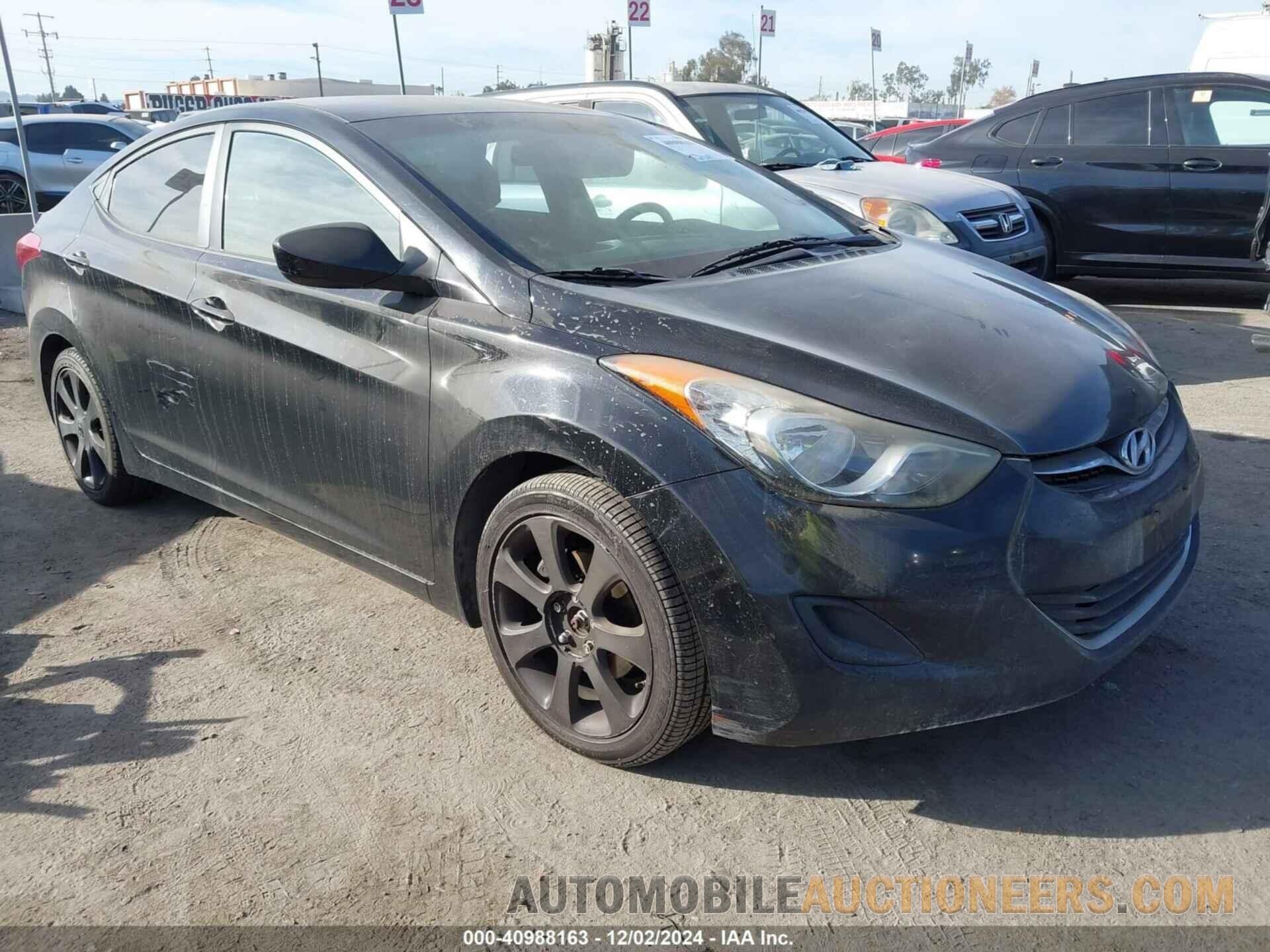 5NPDH4AE6BH033070 HYUNDAI ELANTRA 2011