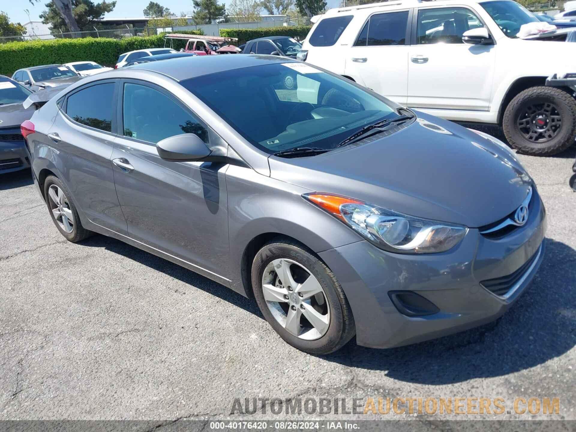 5NPDH4AE6BH058812 HYUNDAI ELANTRA 2011