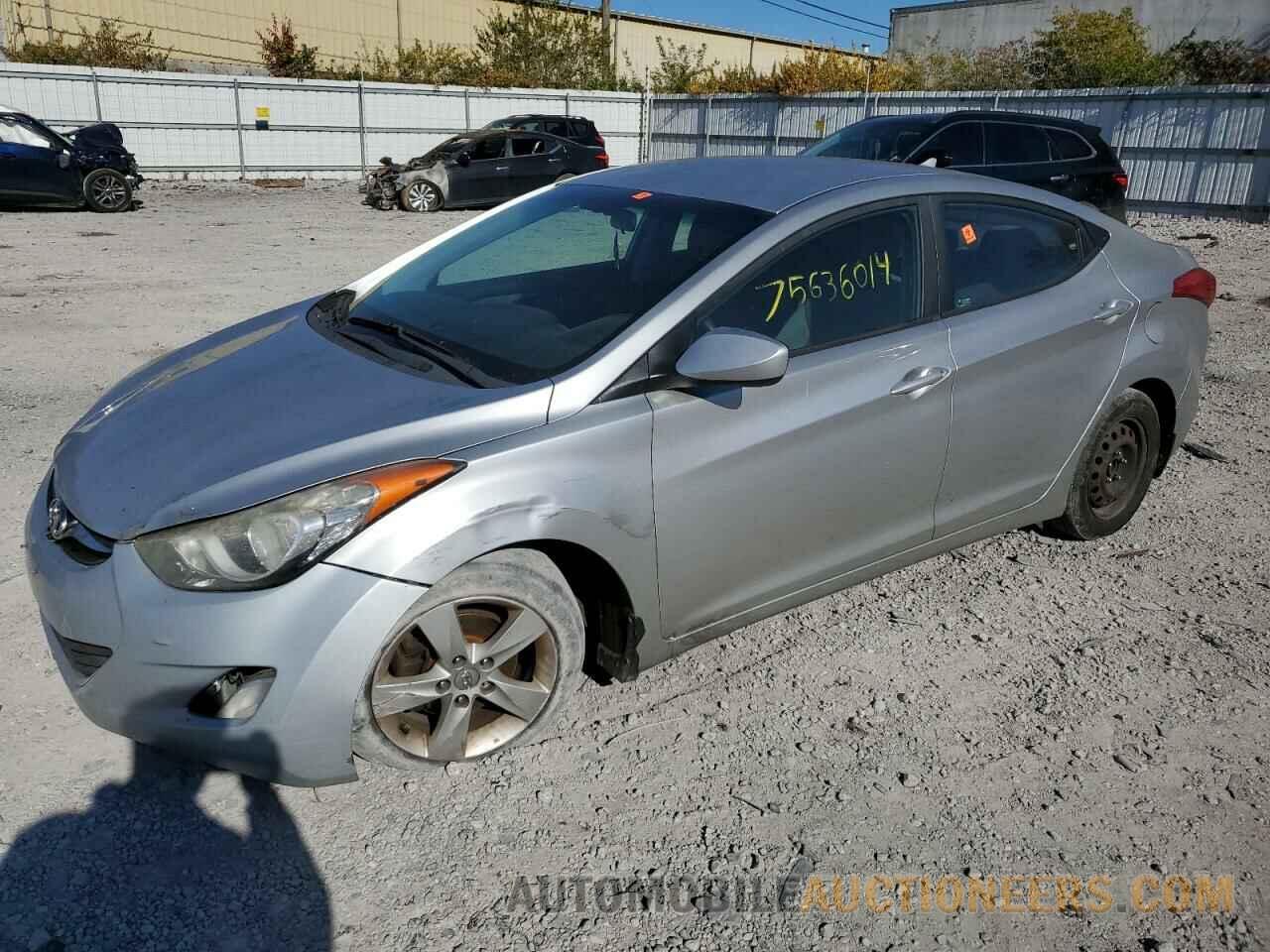 5NPDH4AE6DH177169 HYUNDAI ELANTRA 2013