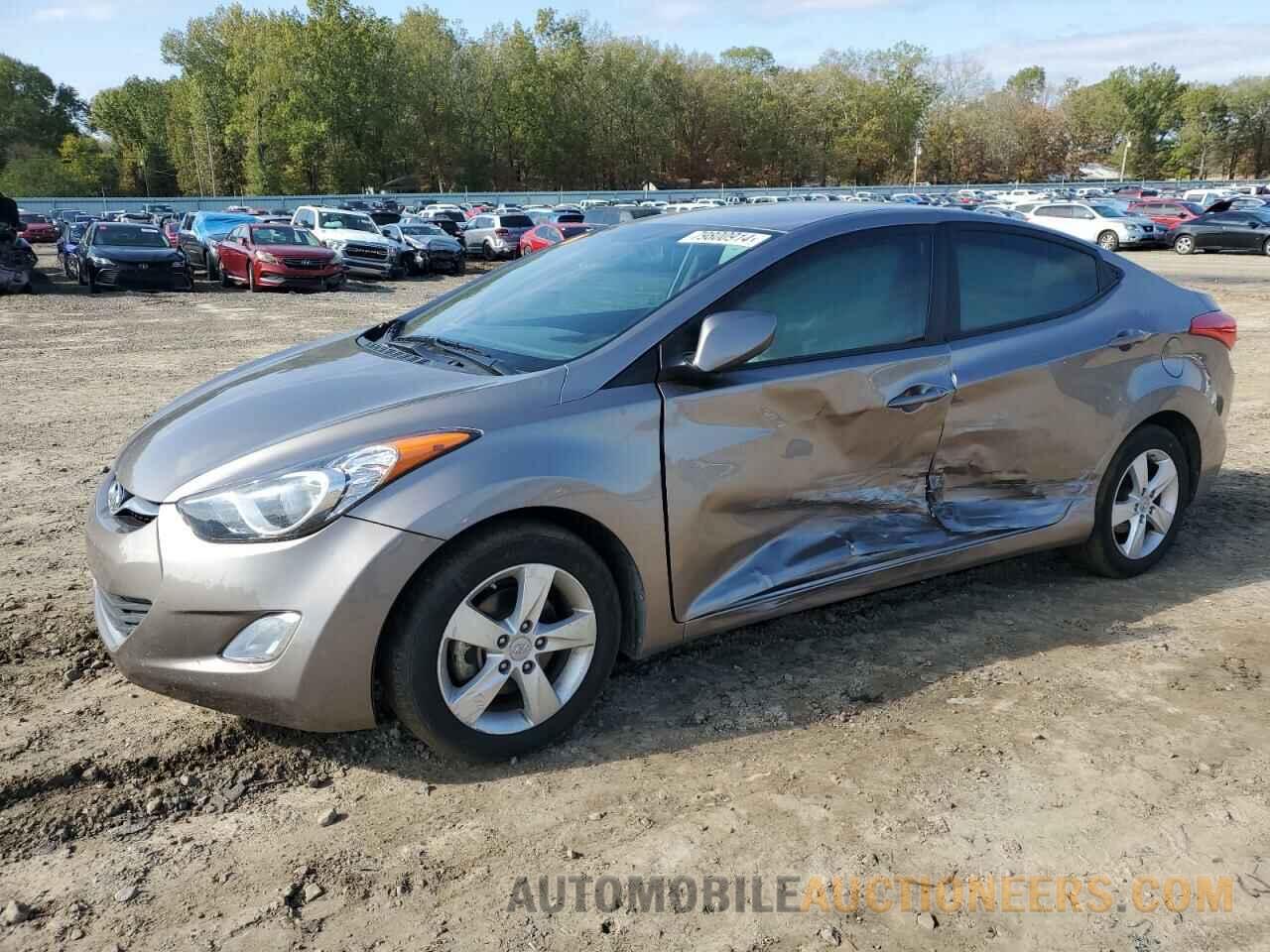 5NPDH4AE6DH182713 HYUNDAI ELANTRA 2013