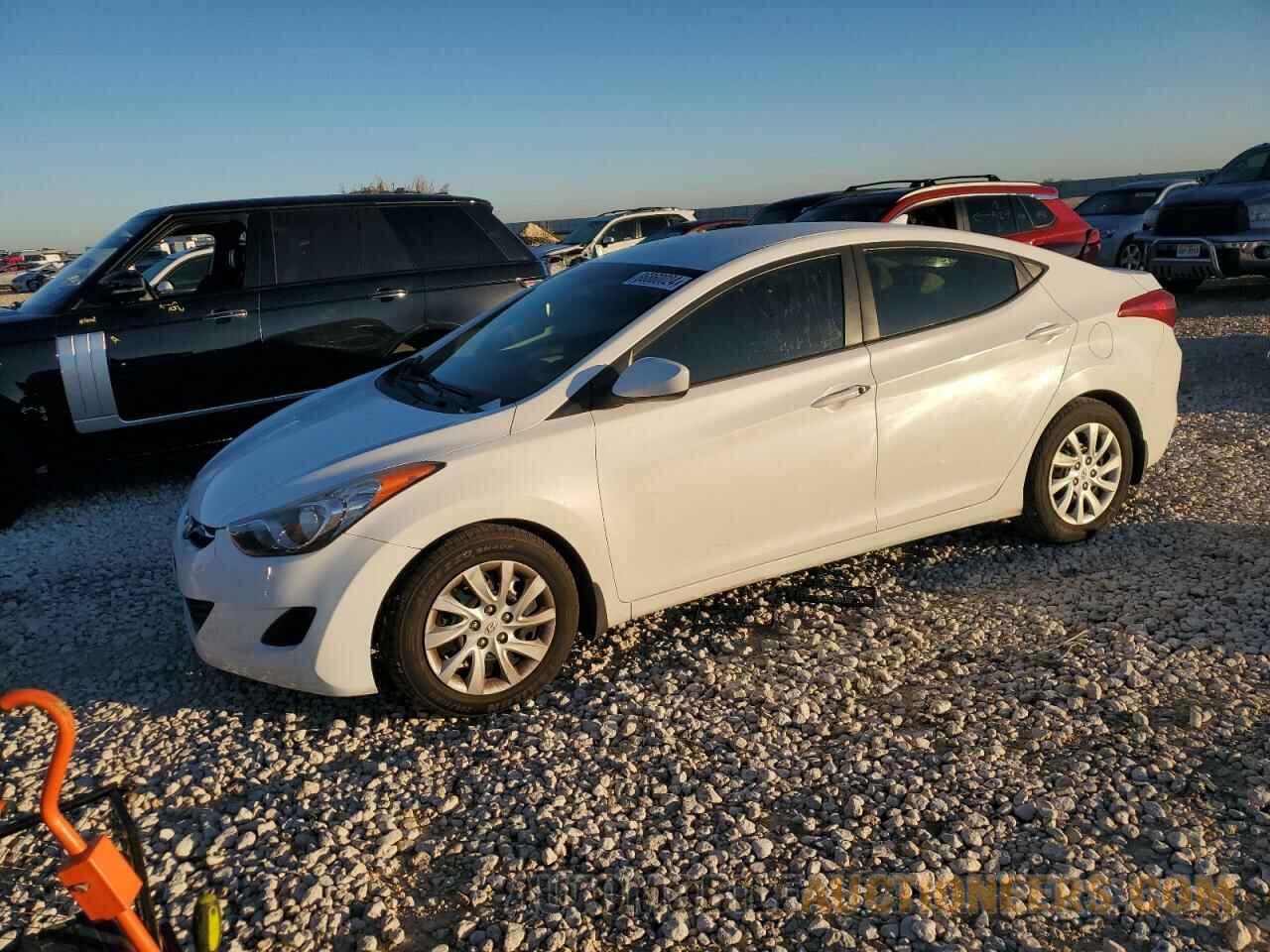 5NPDH4AE6DH205939 HYUNDAI ELANTRA 2013