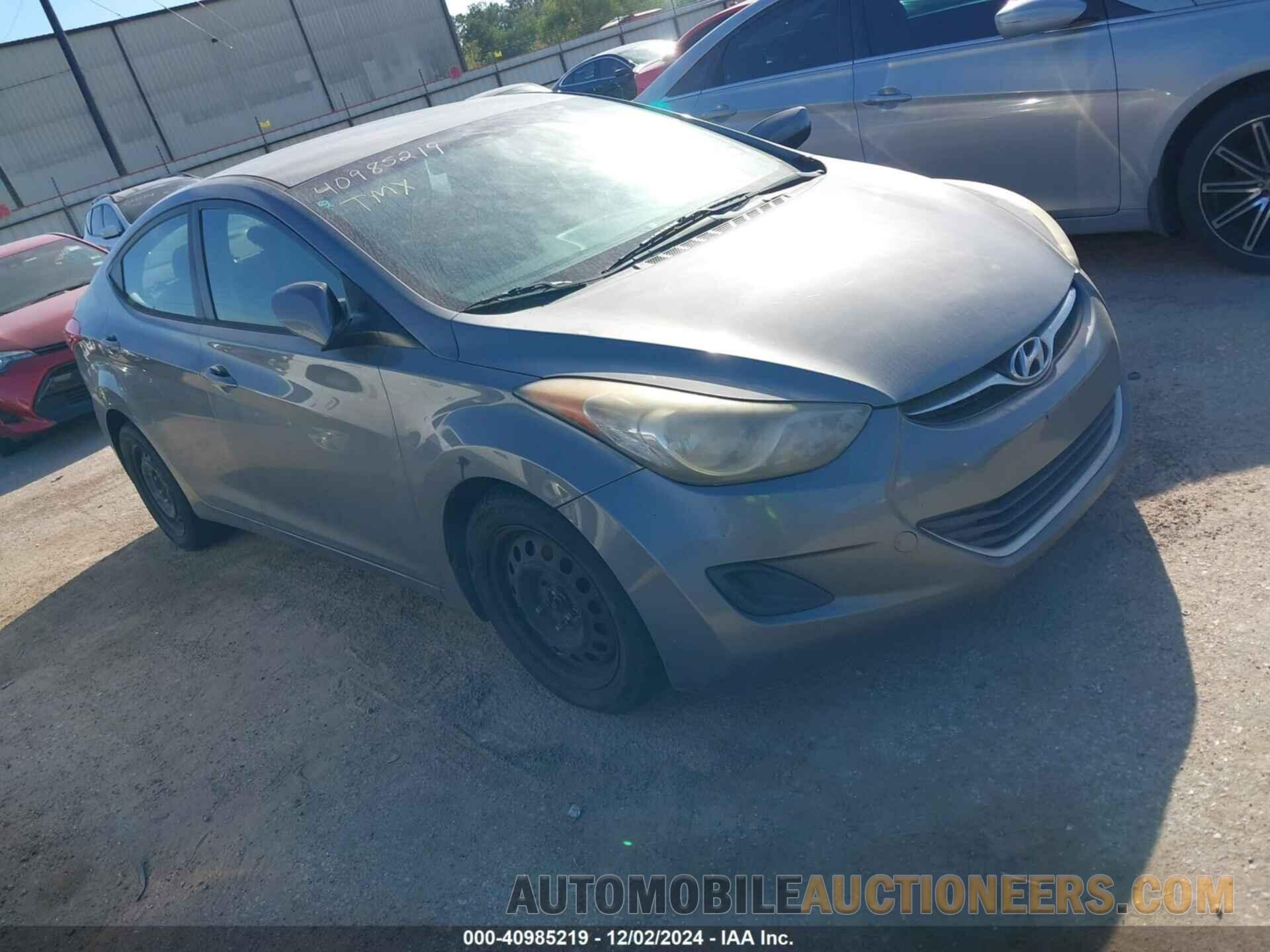 5NPDH4AE6DH226306 HYUNDAI ELANTRA 2013