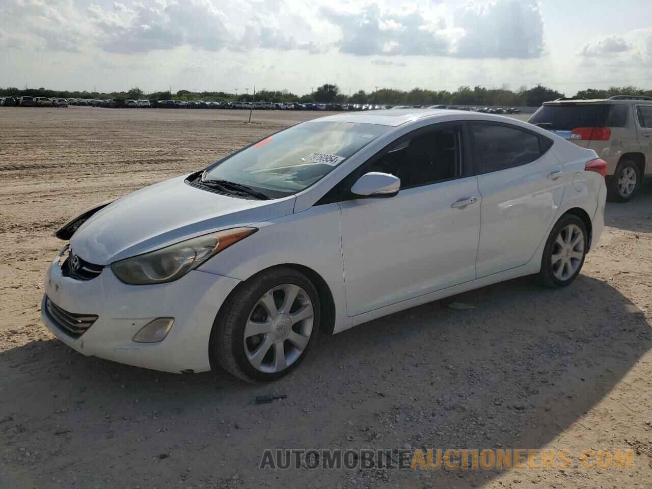 5NPDH4AE6DH240027 HYUNDAI ELANTRA 2013