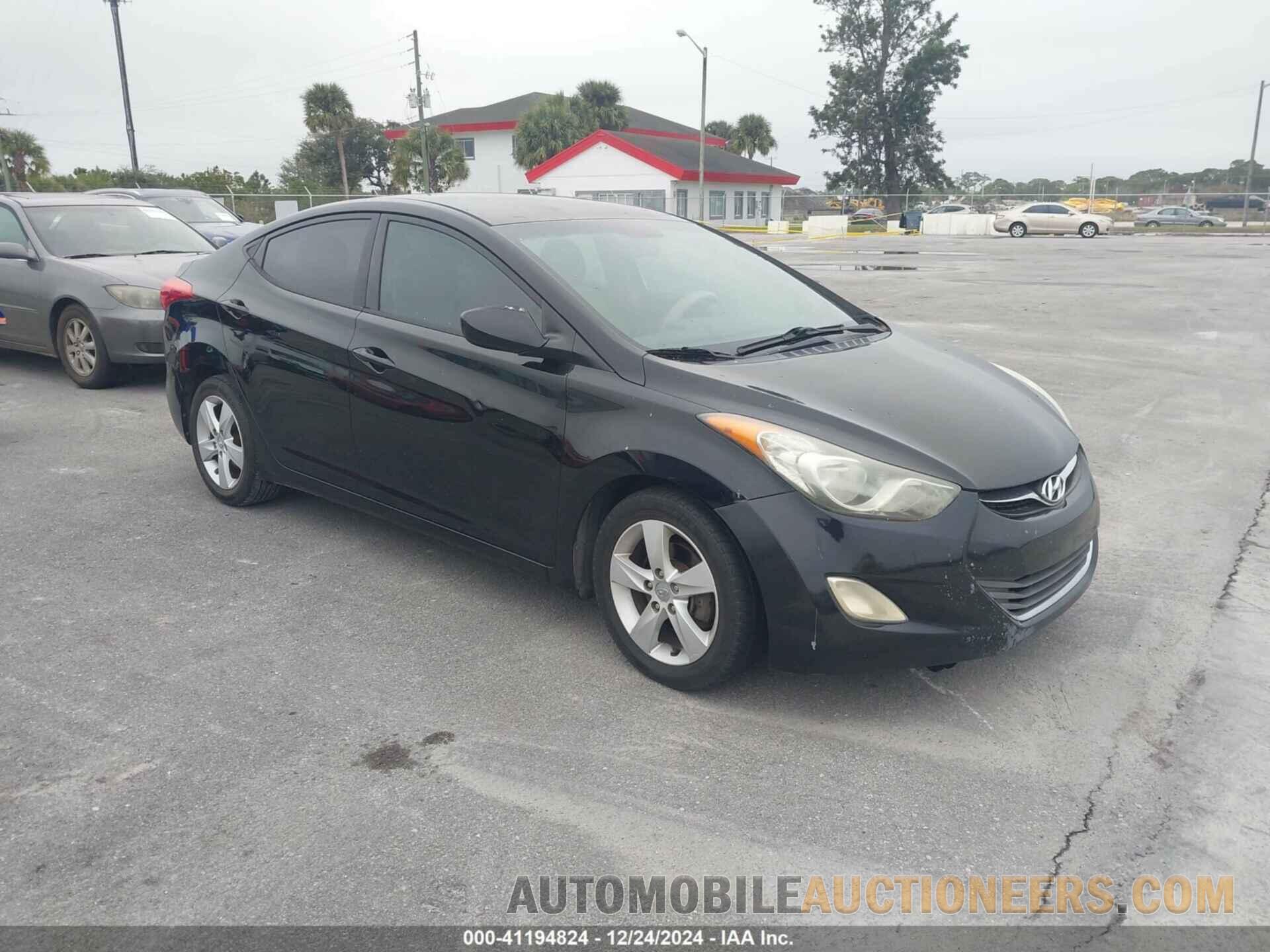 5NPDH4AE6DH243218 HYUNDAI ELANTRA 2013