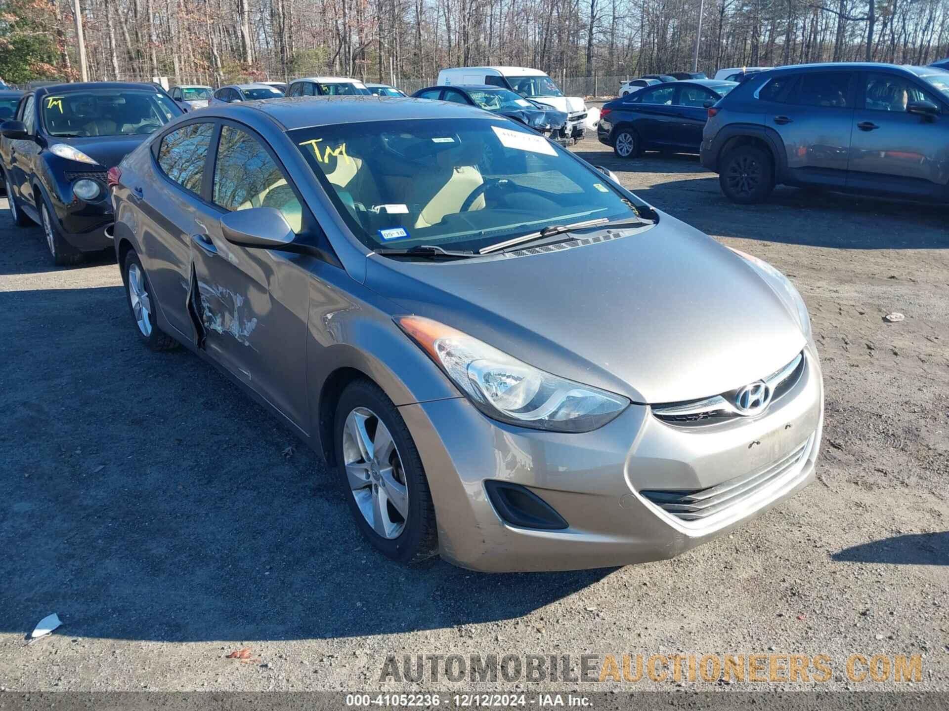 5NPDH4AE6DH313106 HYUNDAI ELANTRA 2013