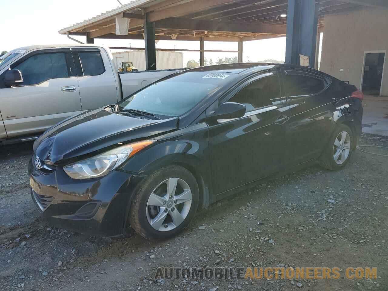 5NPDH4AE6DH381695 HYUNDAI ELANTRA 2013