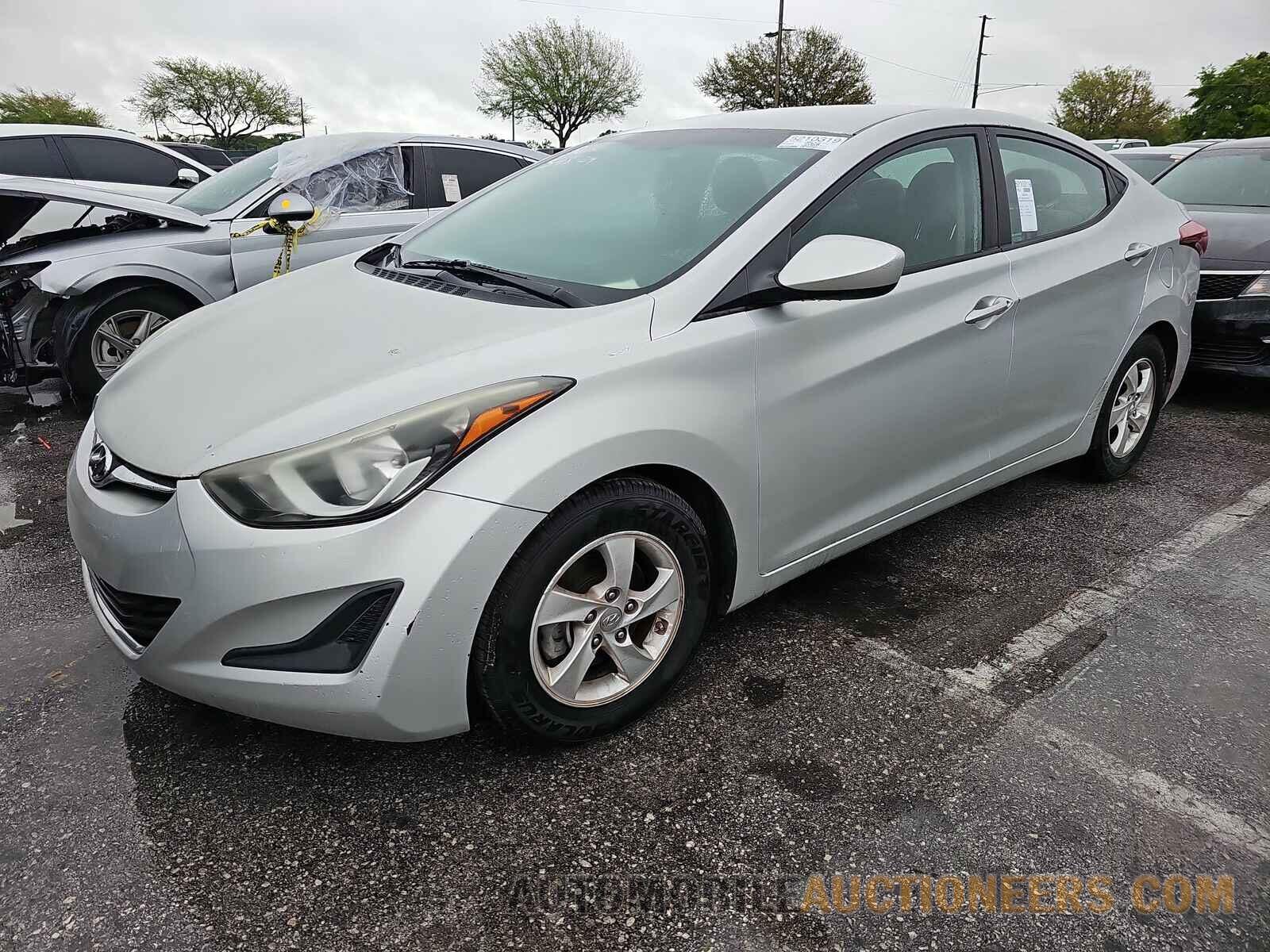 5NPDH4AE6FH615790 Hyundai Elantra SE 2015