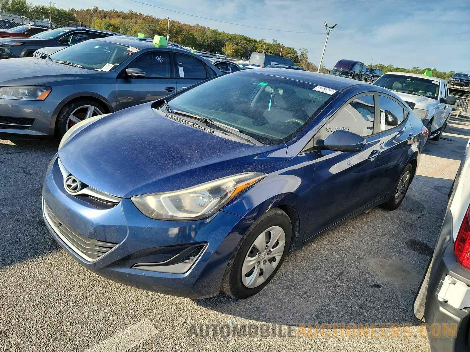 5NPDH4AE6GH676896 Hyundai Elantra SE 2016