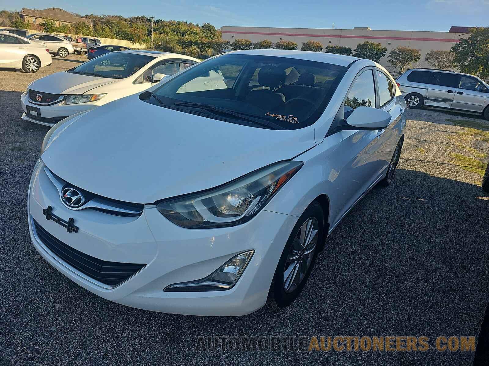 5NPDH4AE6GH703255 Hyundai Elantra SE 2016