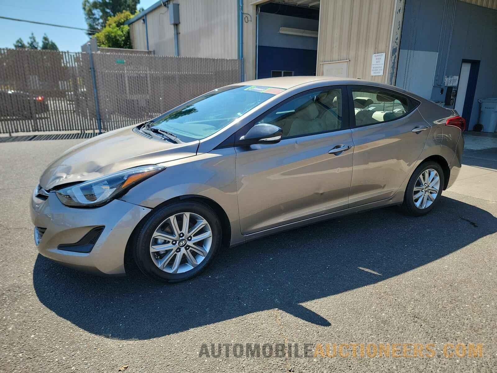 5NPDH4AE6GH704602 Hyundai Elantra SE 2016