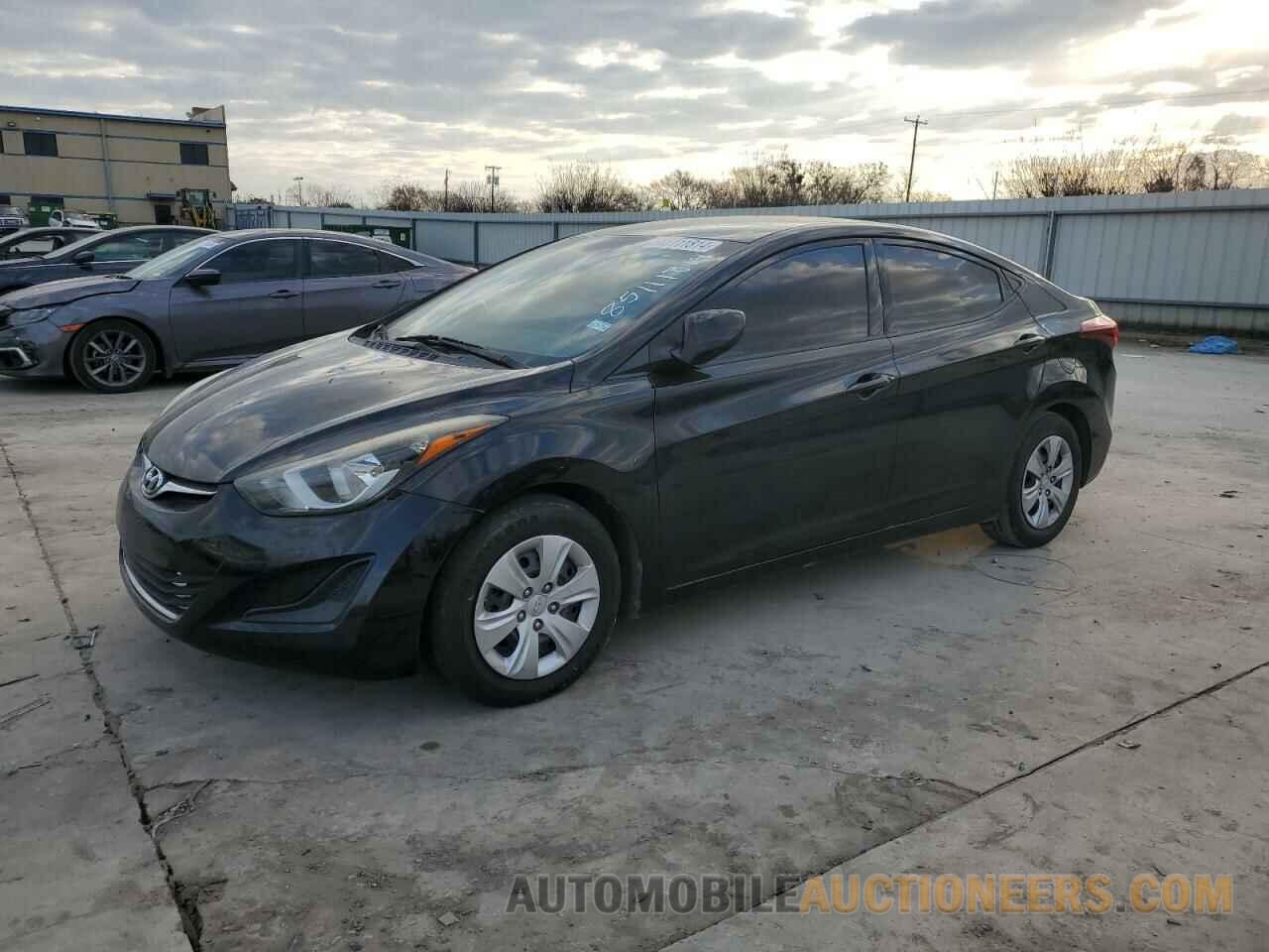 5NPDH4AE6GH712814 HYUNDAI ELANTRA 2016