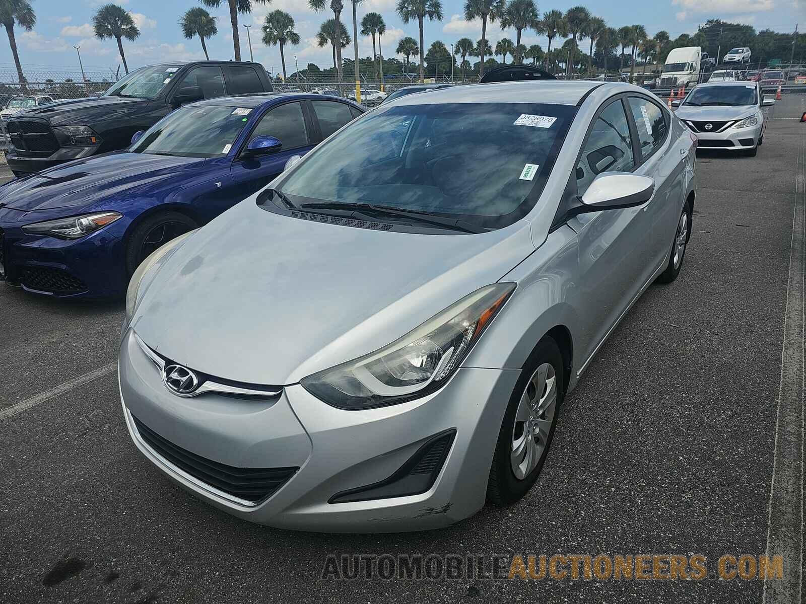 5NPDH4AE6GH795757 Hyundai Elantra SE 2016