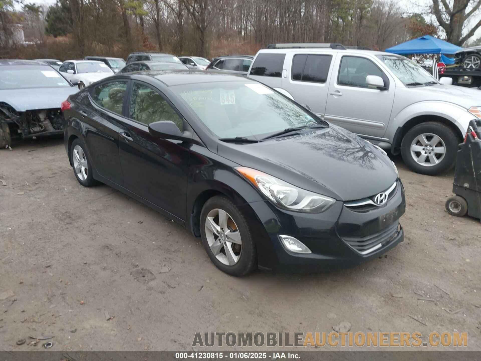 5NPDH4AE7DH189735 HYUNDAI ELANTRA 2013