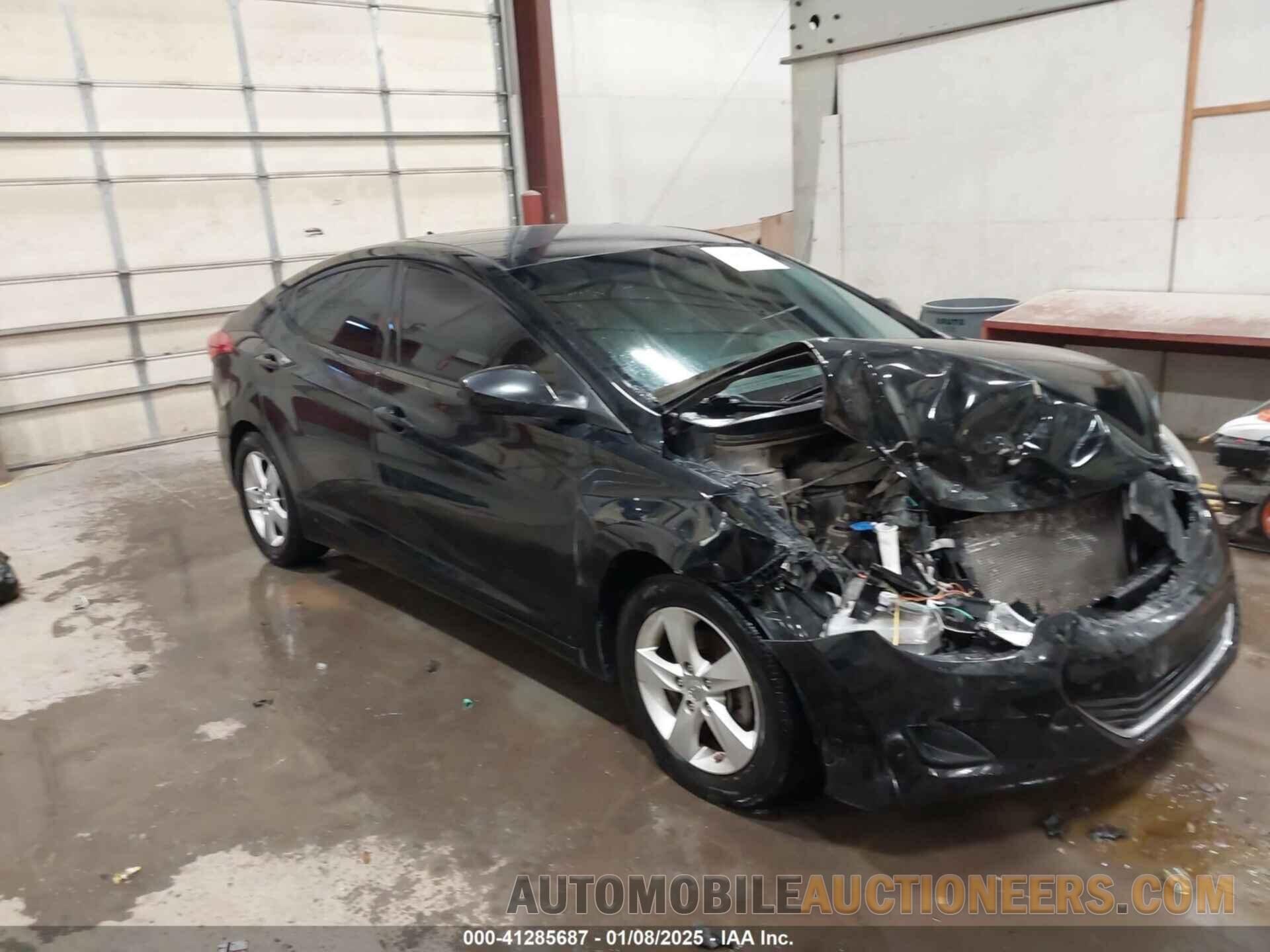 5NPDH4AE7DH247813 HYUNDAI ELANTRA 2013