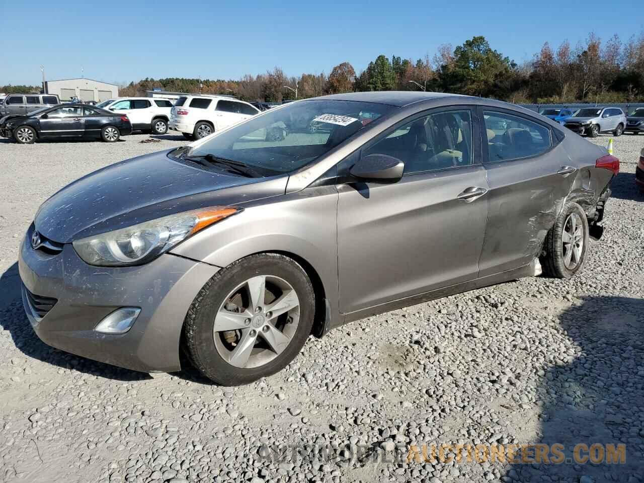 5NPDH4AE7DH297949 HYUNDAI ELANTRA 2013