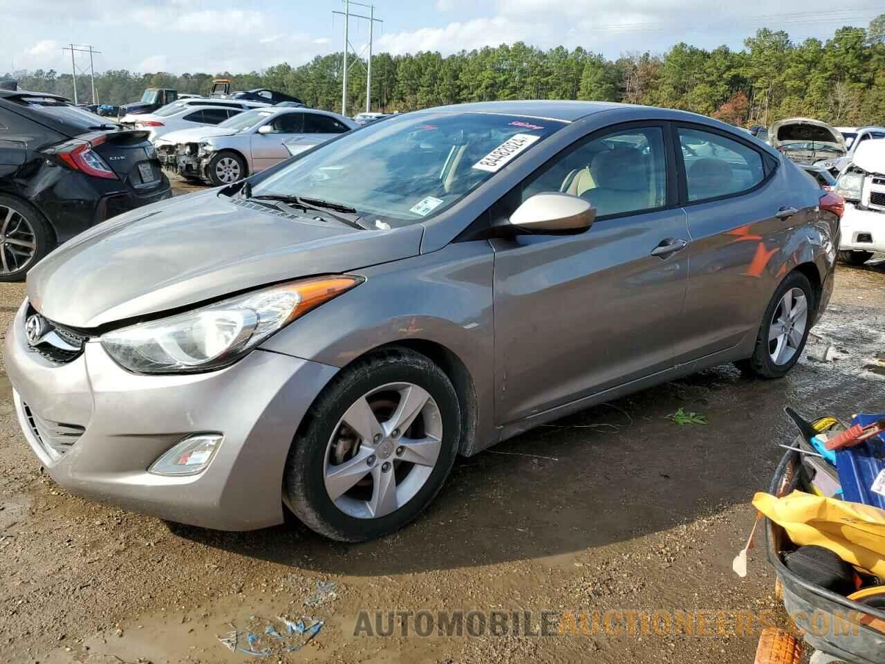 5NPDH4AE7DH310781 HYUNDAI ELANTRA 2013