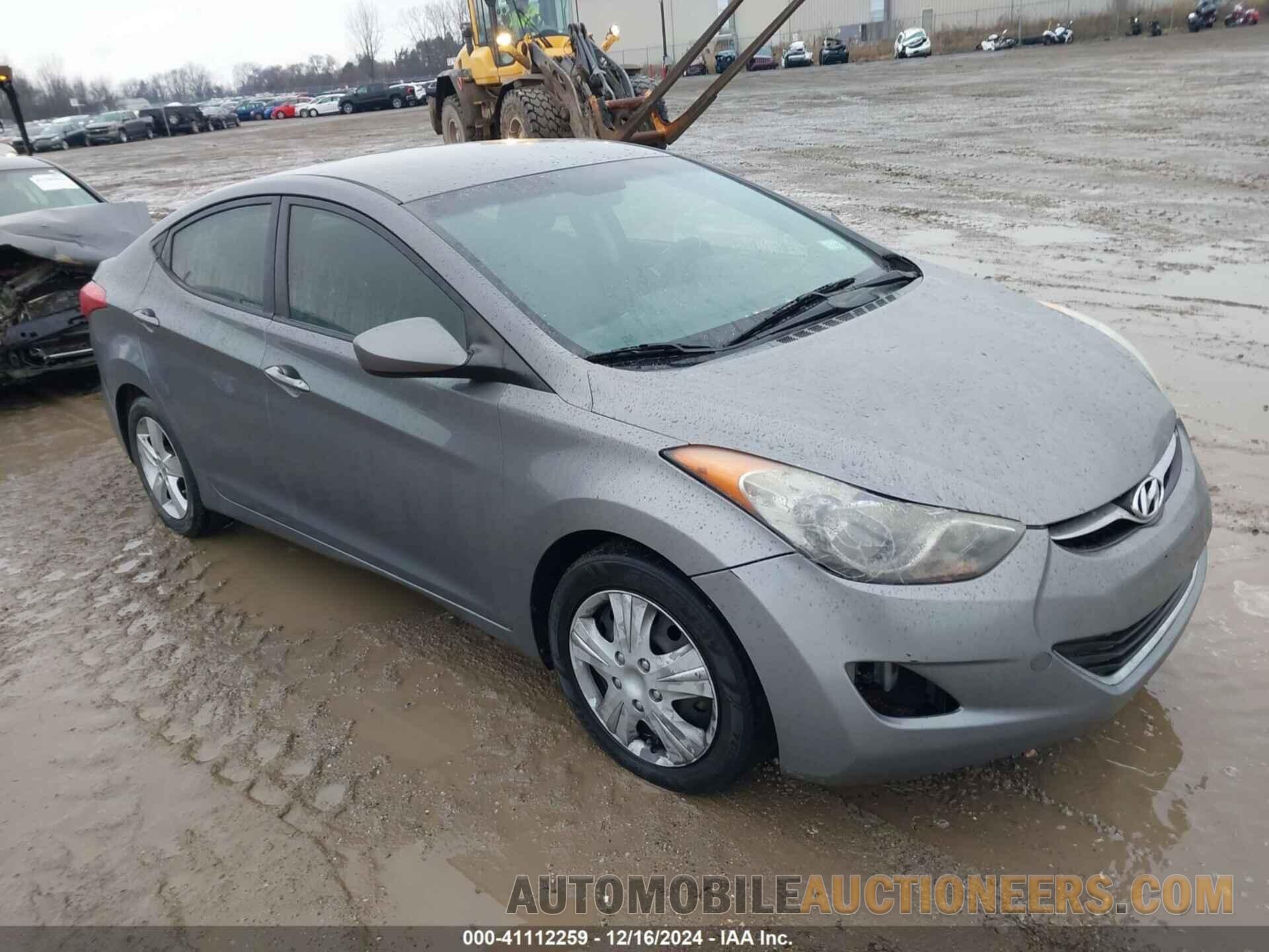 5NPDH4AE7DH370656 HYUNDAI ELANTRA 2013