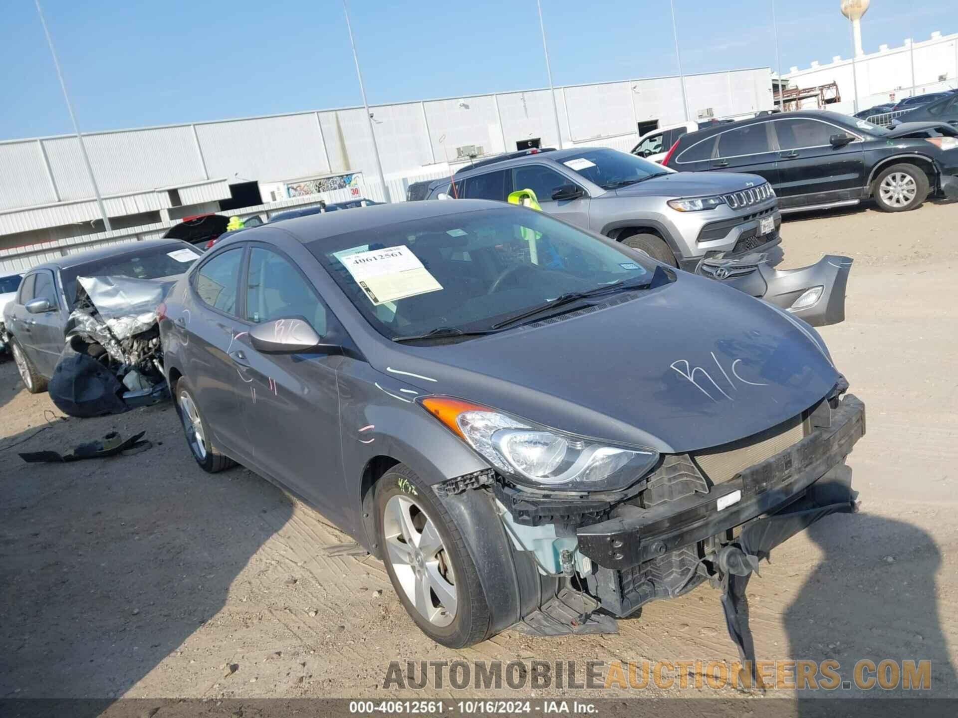 5NPDH4AE7DH378112 HYUNDAI ELANTRA 2013