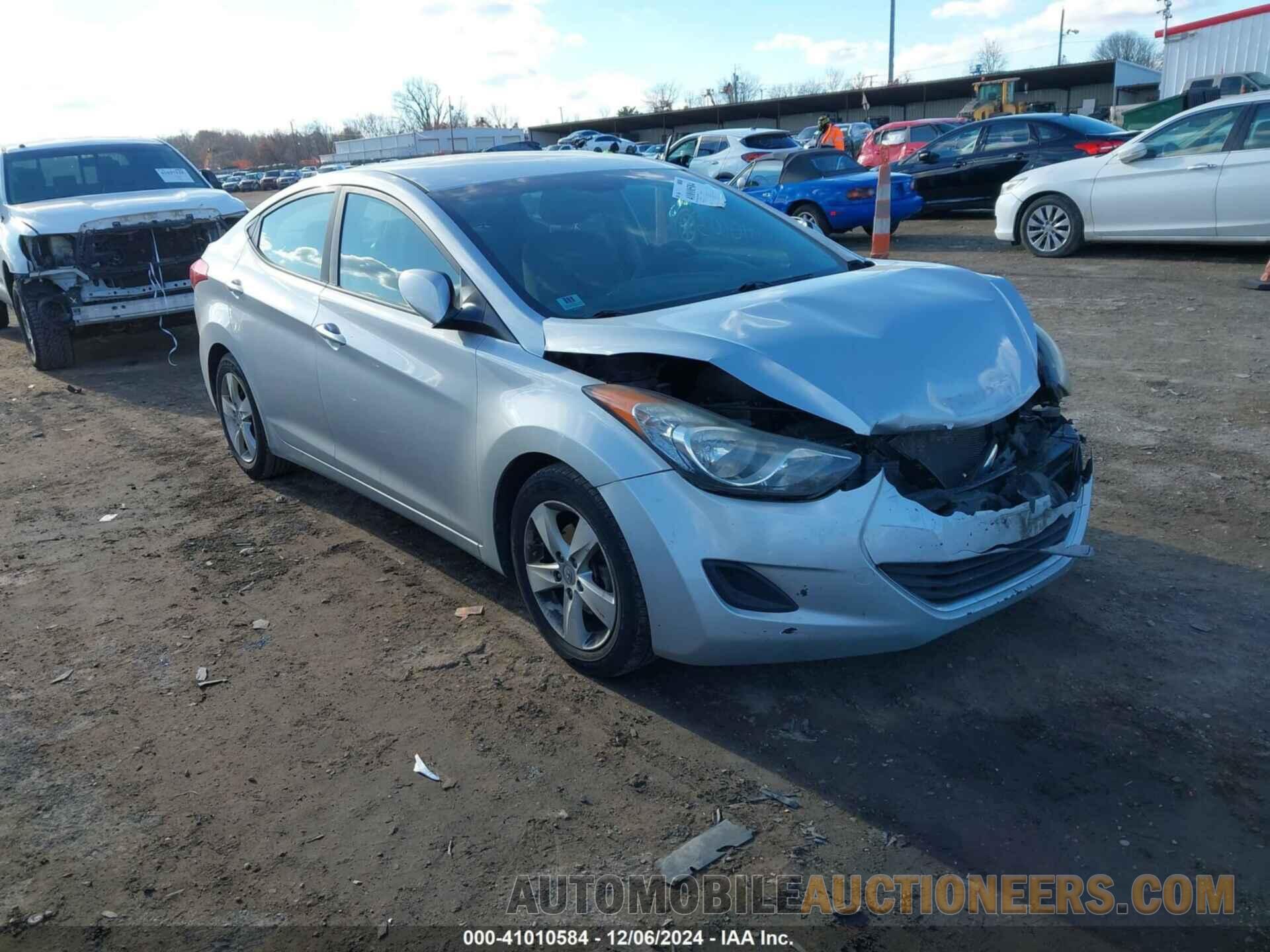 5NPDH4AE7DH380328 HYUNDAI ELANTRA 2013