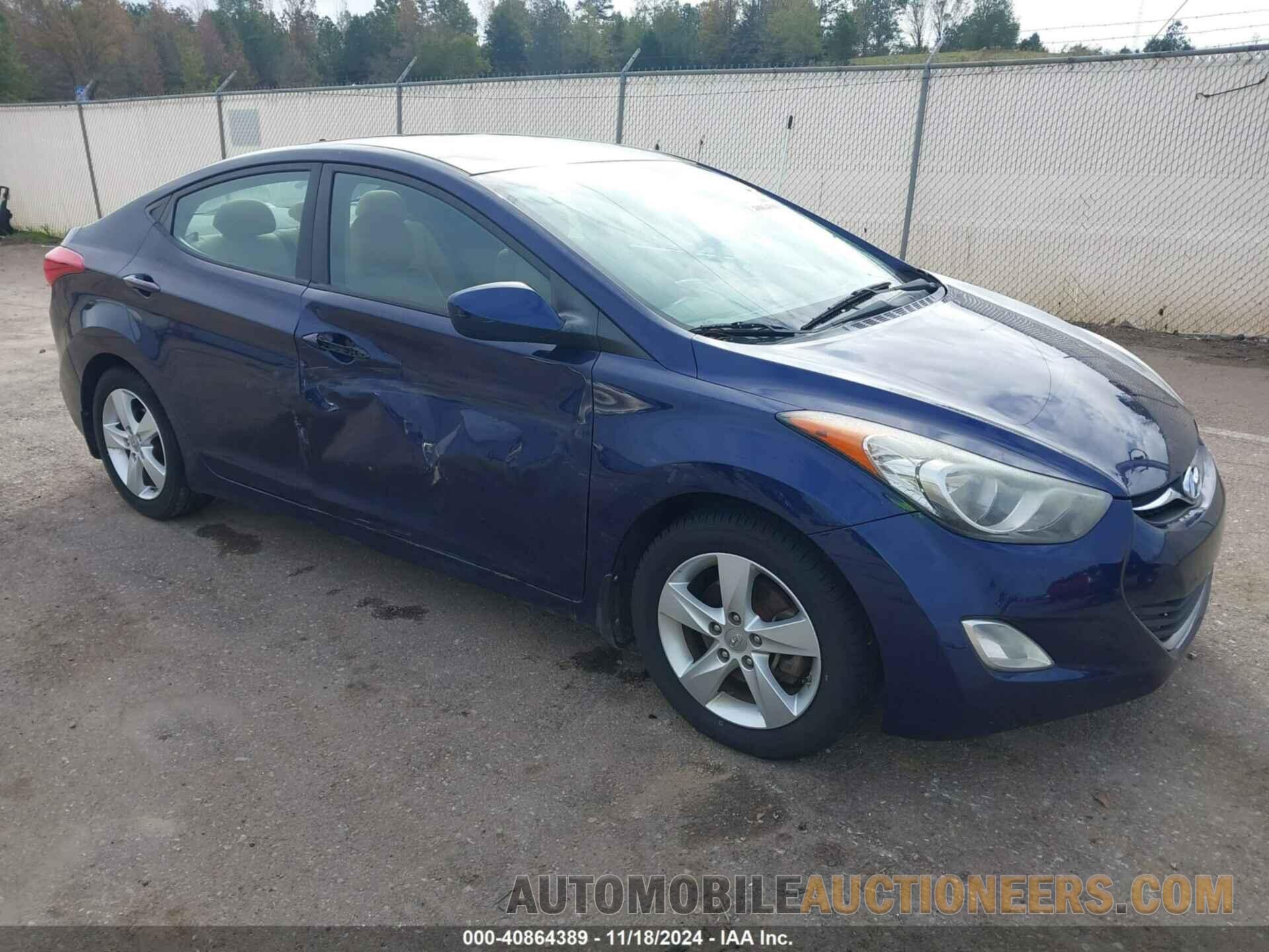 5NPDH4AE7DH387621 HYUNDAI ELANTRA 2013