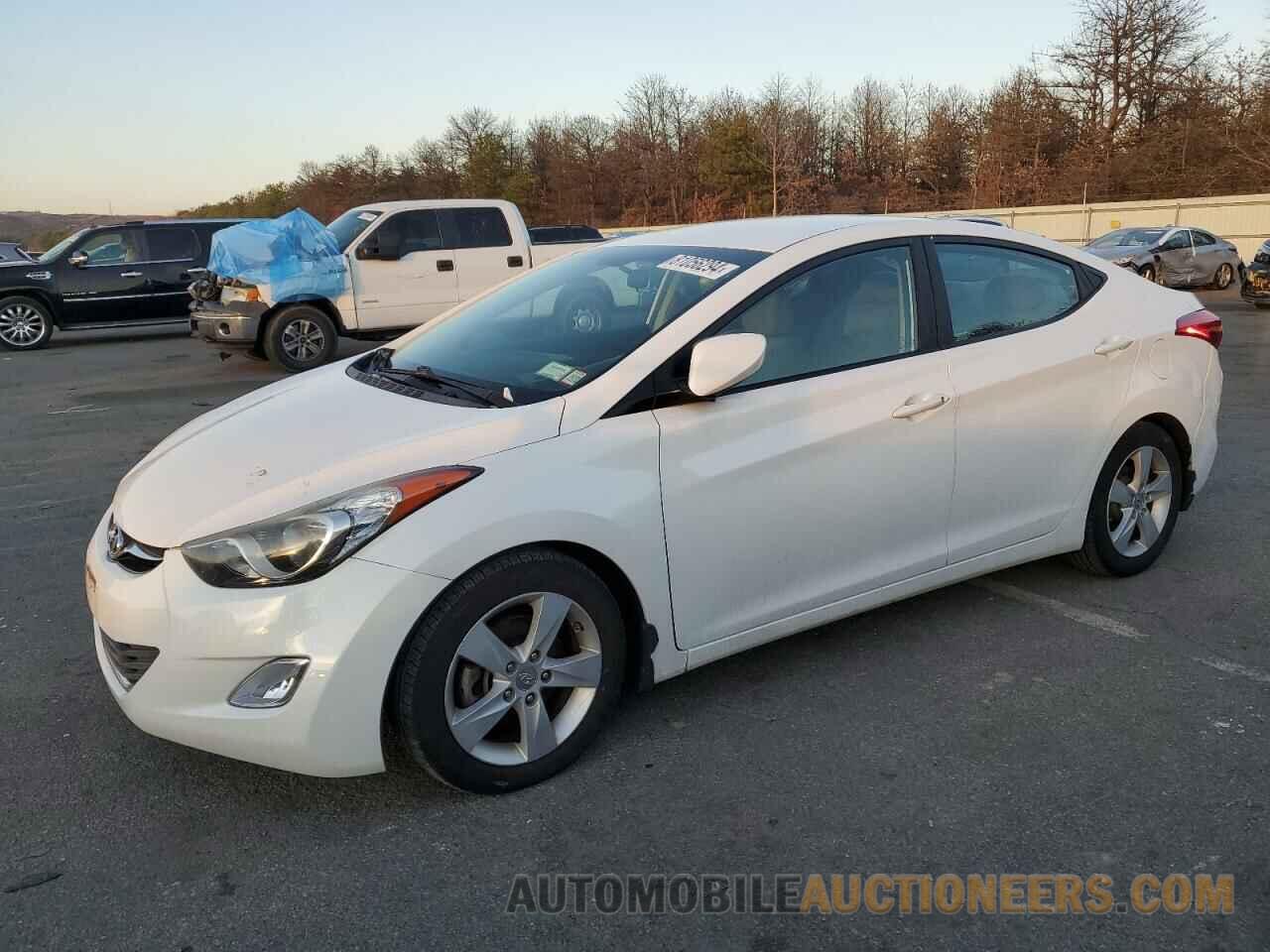 5NPDH4AE7DH421539 HYUNDAI ELANTRA 2013