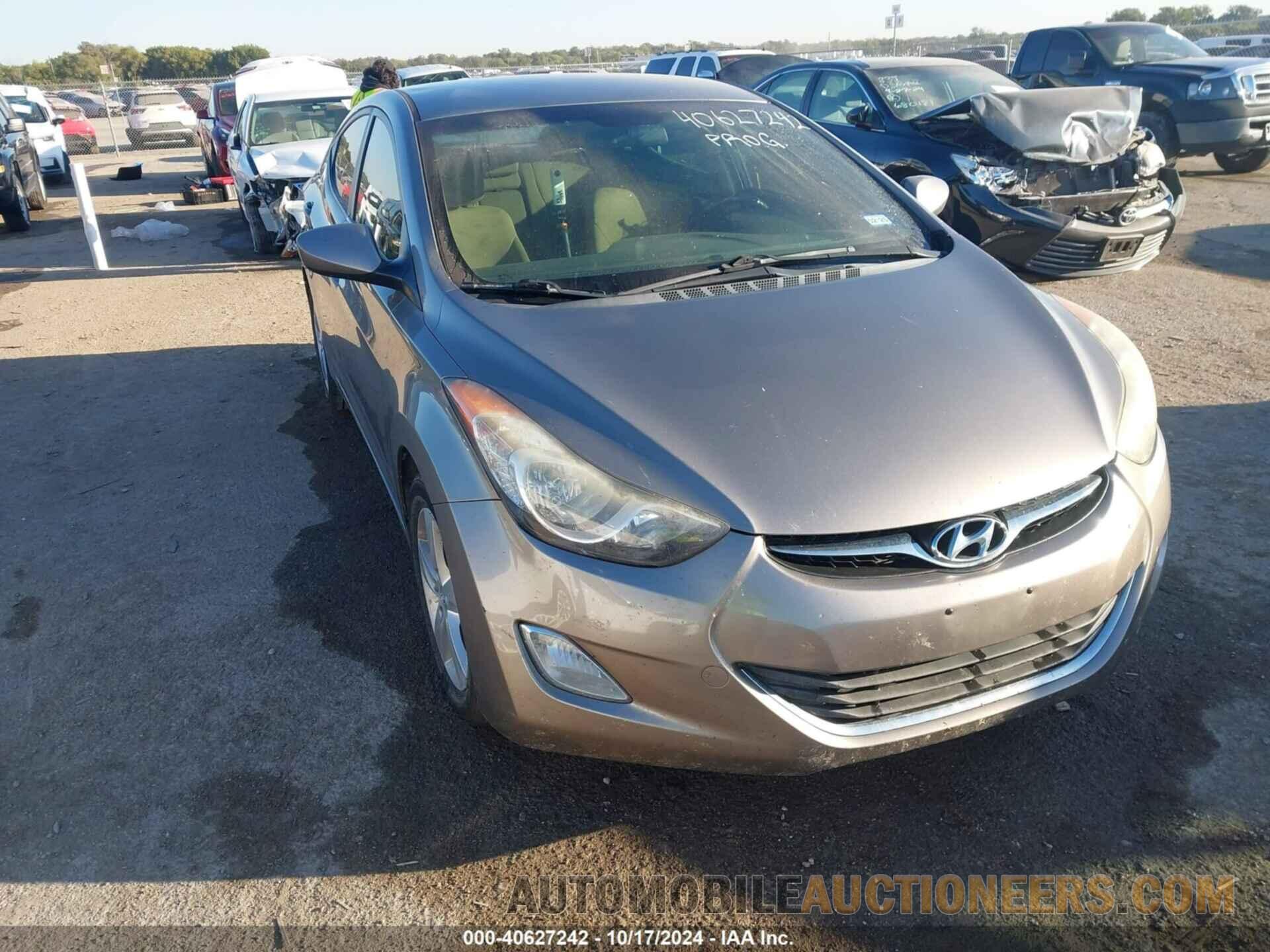 5NPDH4AE7DH443329 HYUNDAI ELANTRA 2013