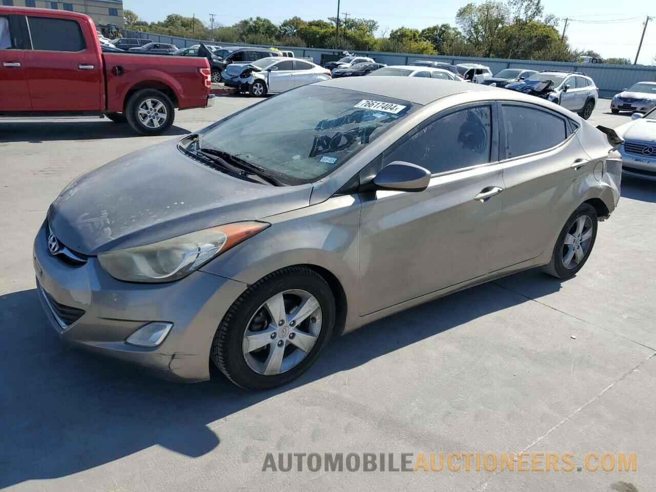 5NPDH4AE7DH445906 HYUNDAI ELANTRA 2013