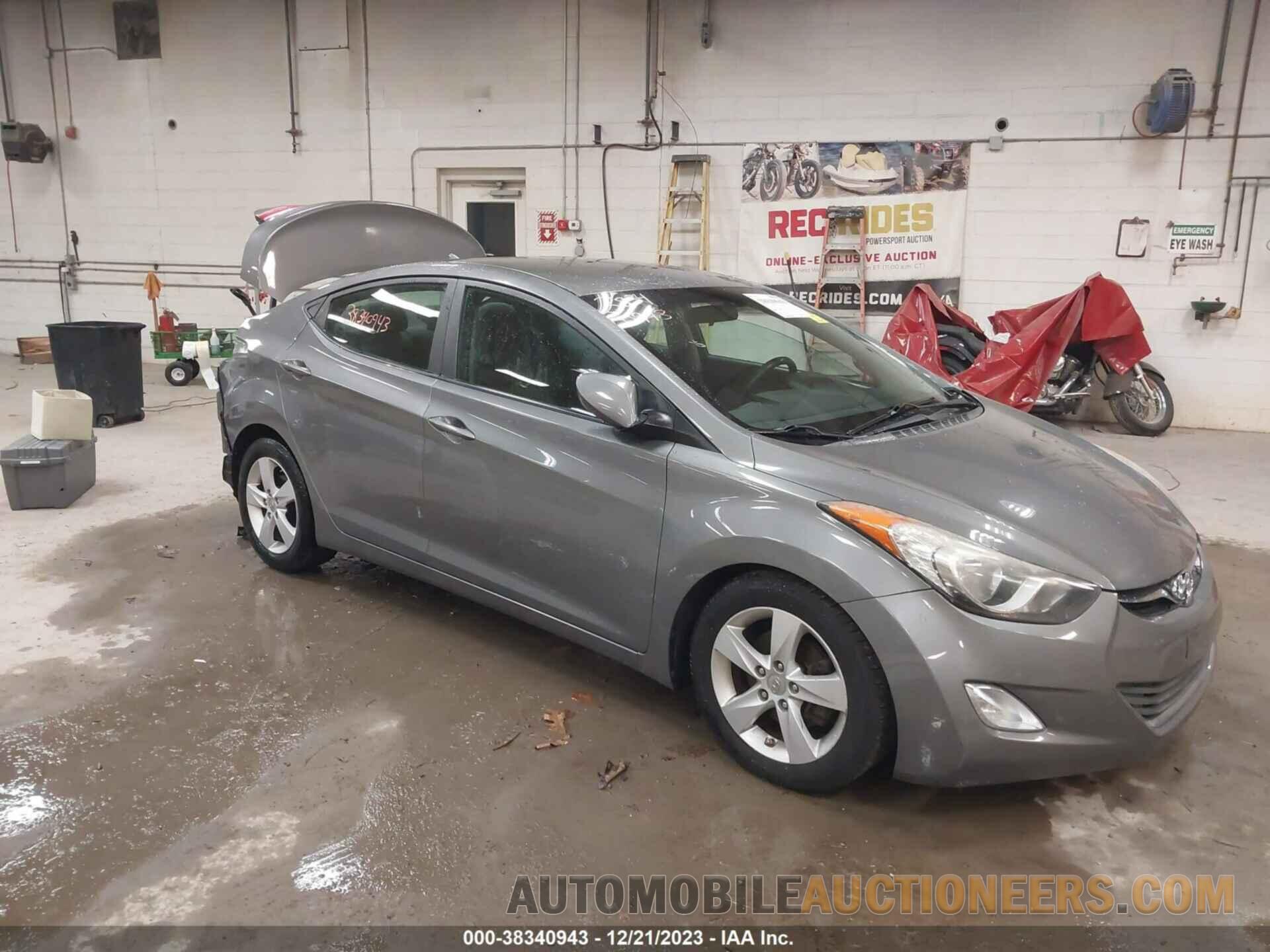 5NPDH4AE7DH453598 HYUNDAI ELANTRA 2013