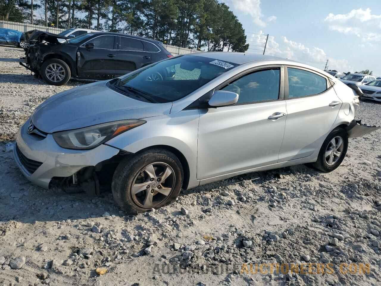 5NPDH4AE7FH555101 HYUNDAI ELANTRA 2015